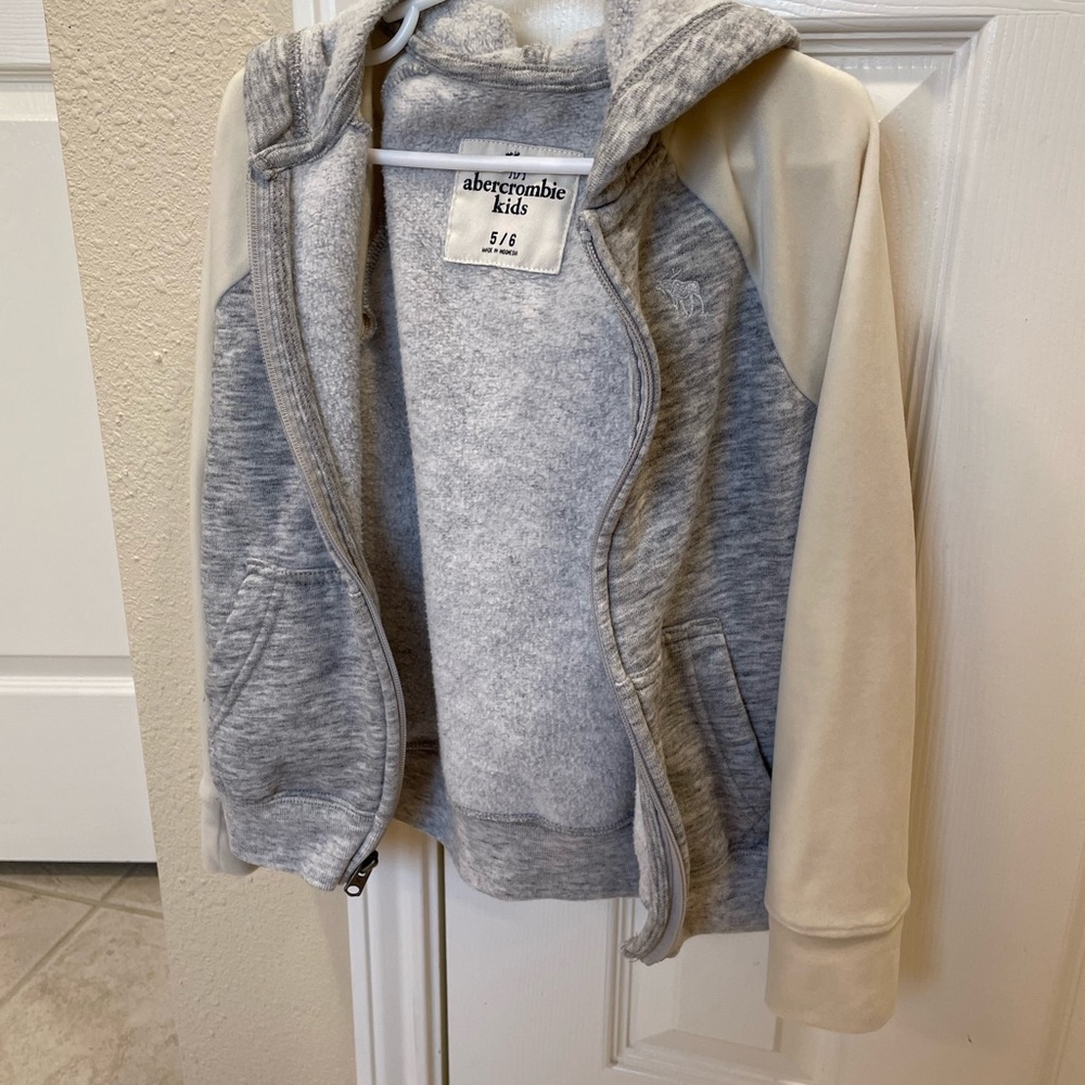 Girls Abercrombie Kids Hoodie Size 5/6